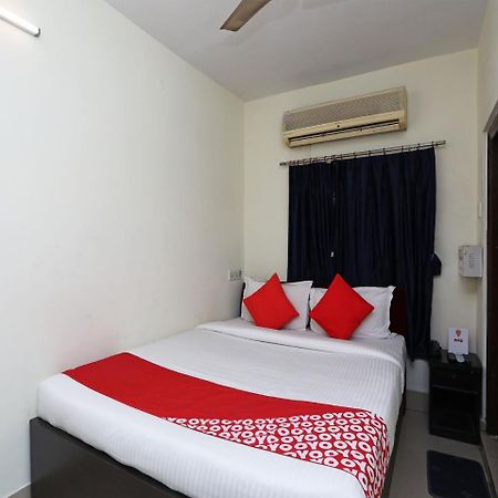 Oyo 13906 Vinita Inn Santragachi Kültér fotó