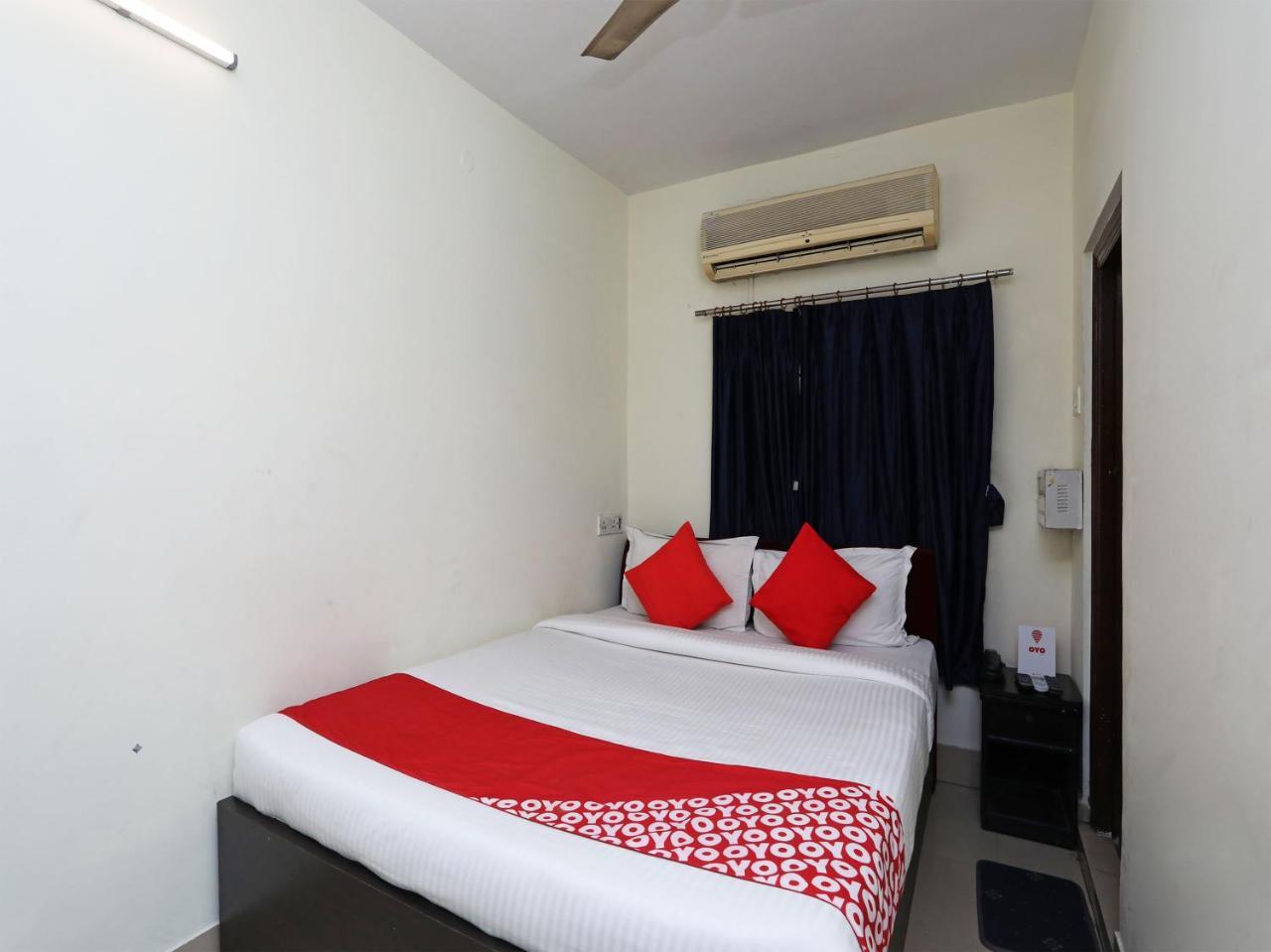 Oyo 13906 Vinita Inn Santragachi Kültér fotó