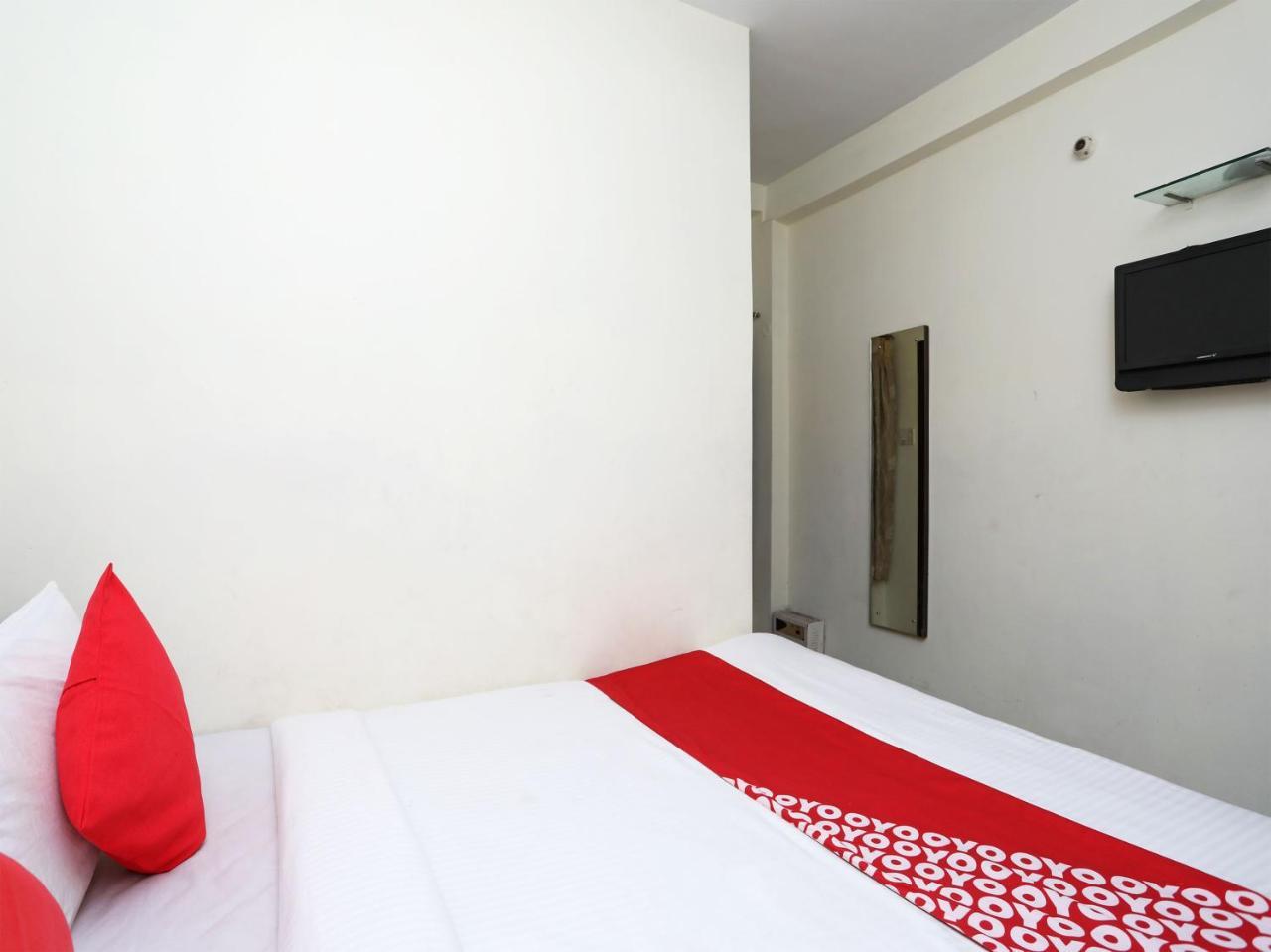 Oyo 13906 Vinita Inn Santragachi Kültér fotó