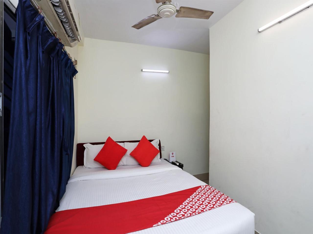Oyo 13906 Vinita Inn Santragachi Kültér fotó