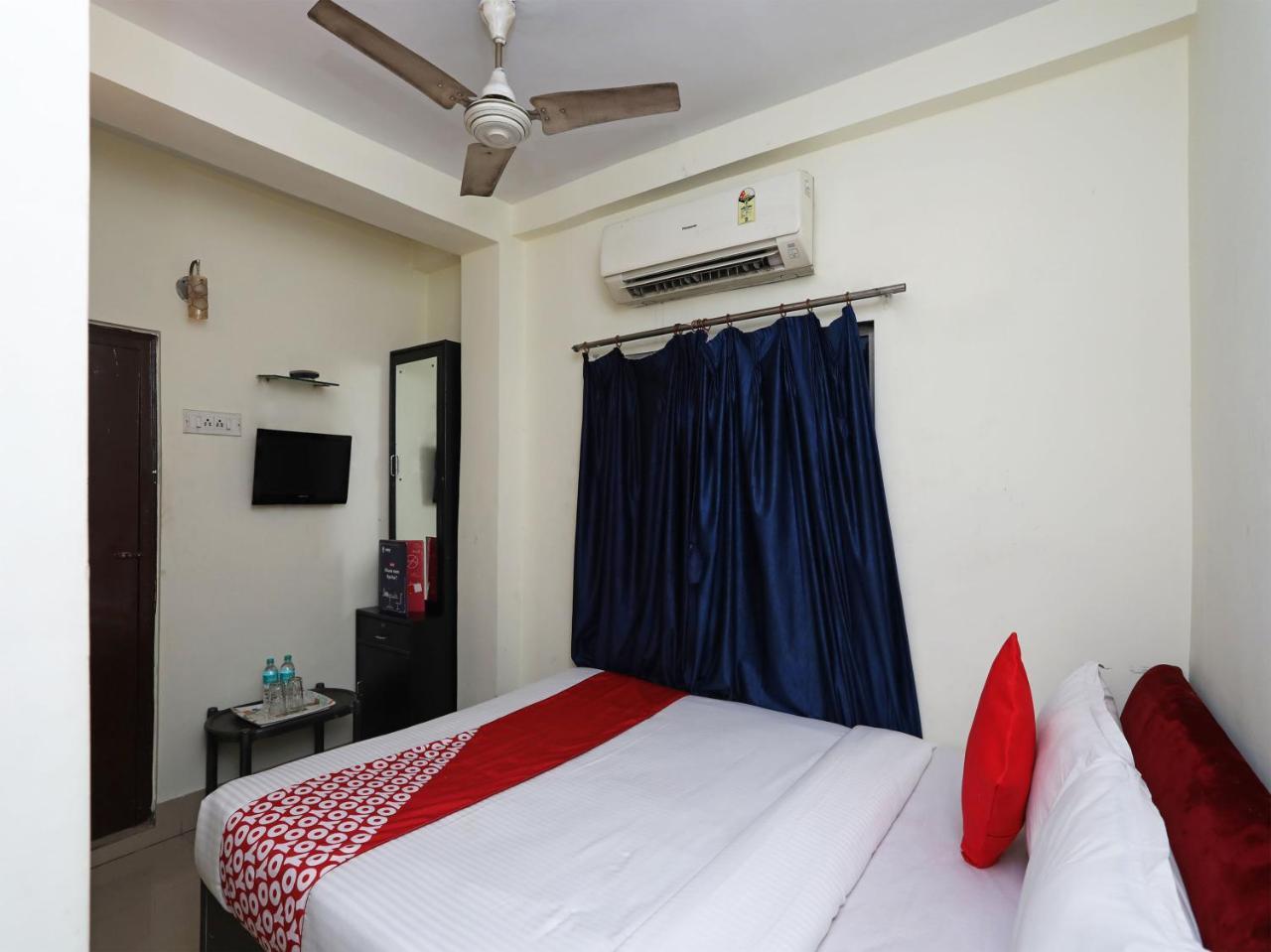 Oyo 13906 Vinita Inn Santragachi Kültér fotó