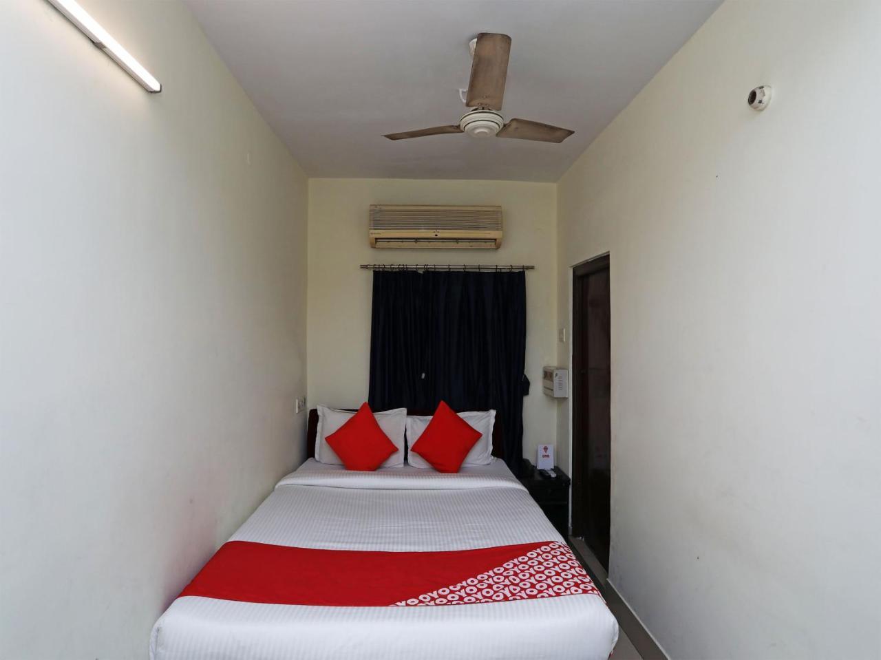 Oyo 13906 Vinita Inn Santragachi Kültér fotó